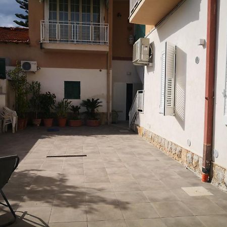 Casa Viola Elegante E Sul Mare Di Mondello Lejlighed Palermo Eksteriør billede